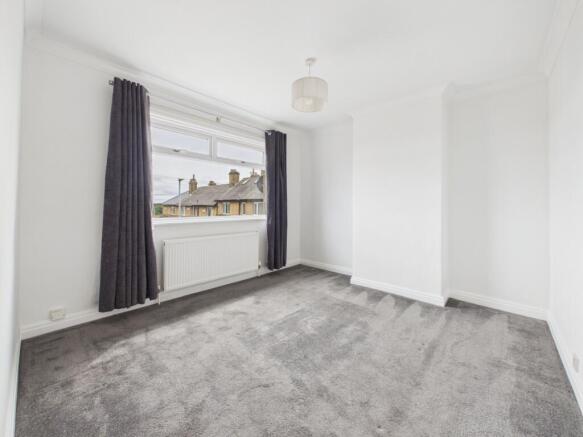 3 bed Terraced for sale Image 11