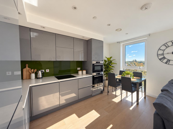 Kitchen Dining Area
