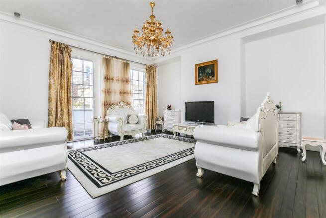 BM00374-S-IMG_2900-18-gnr 3.jpg