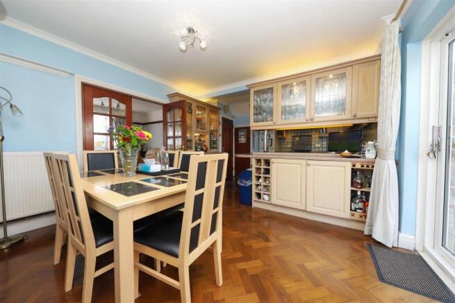 Diner/kitchen