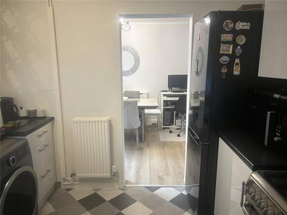 2 bed Semi-Detached for sale Image 11