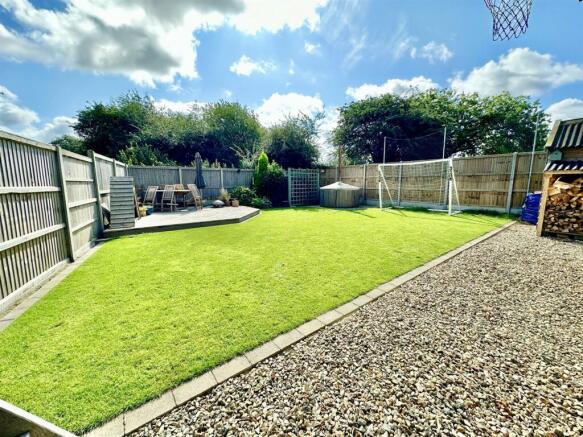 rear garden.JPEG