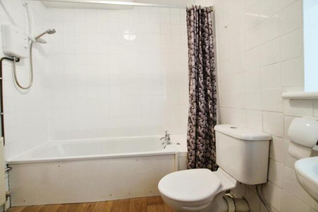 1 bed Terraced to rent Image 9