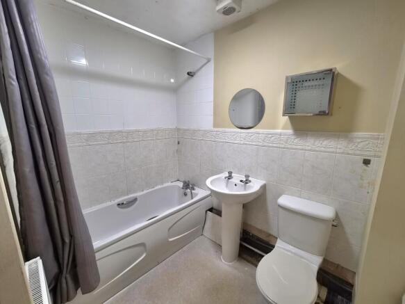Belvedere Square, Peel Hall Road, Manchester photo 4