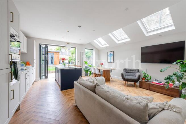 2-bed flat on Bathurst Gardens, London, NW10, £800,000
