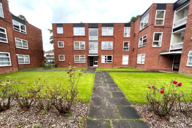 2 bed Flat to rent Image 12