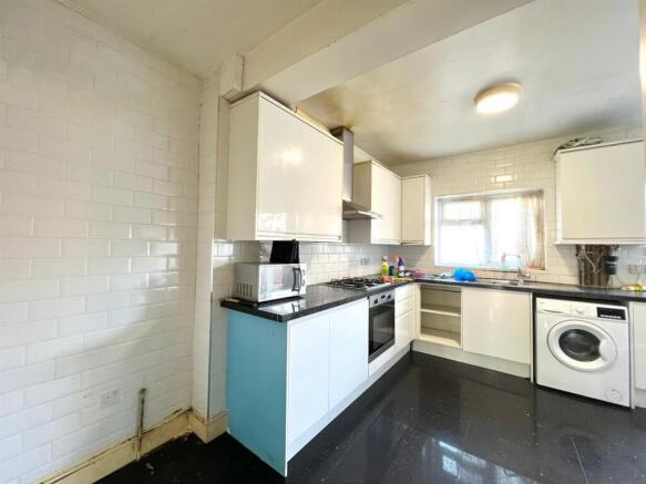 WhatsApp Image 2025-12-04 at 14.49.37 (2).jpeg