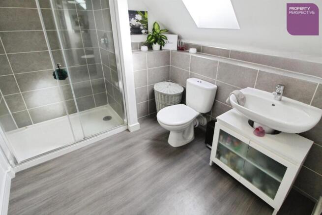 4 bed Detached for sale Image 7