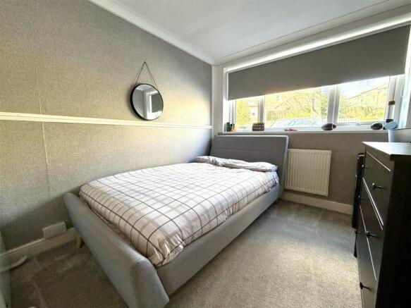 3 bed Town House for sale Image 9