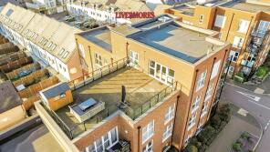15, Shackleton Drive, Dartford DA1 5UH