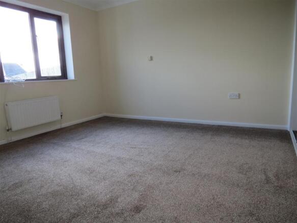 Bedroom 1: