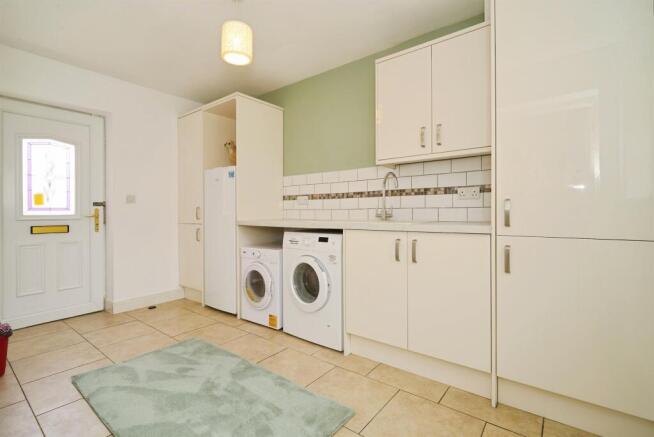 3 bed Detached Bungalow for sale Image 8