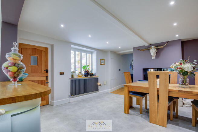 7 bed Barn Conversion for sale Image 10