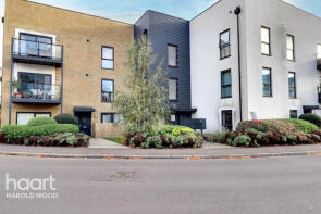 Flat 11, 14 Azalea Lodge, St Clements Avenue, Romford RM3 0HY