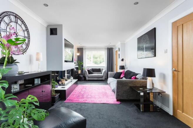 4 bed Detached for sale Image 10