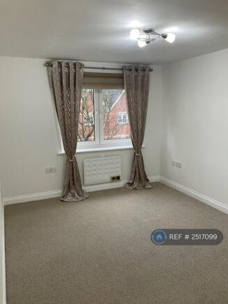 Main Double Bedroom 