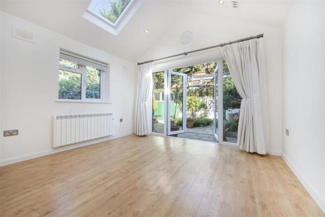 Thornton Avenue - Reception.jpg