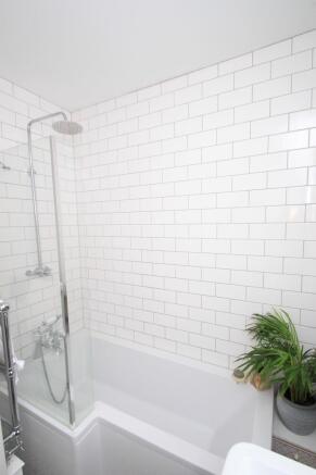 318 Devizes Road bath1.JPG
