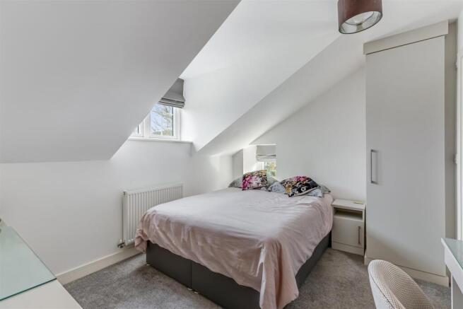 2 bed Apartment for sale Image 12