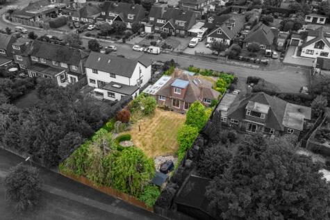 Wadham Close, Shepperton, TW17