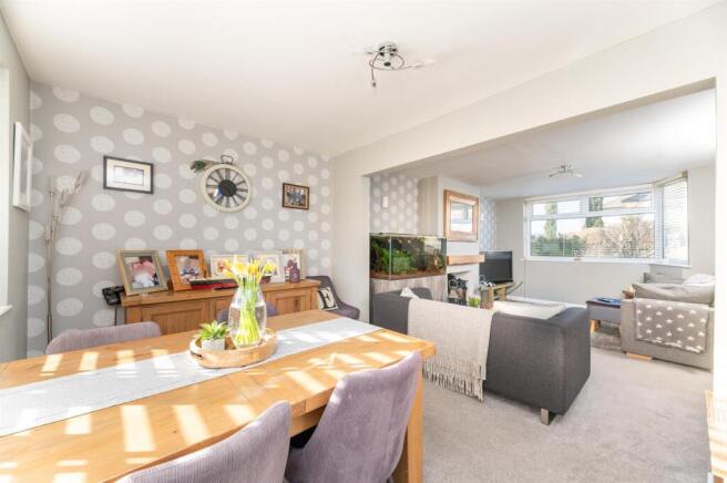 3 bed Semi-Detached for sale Image 9