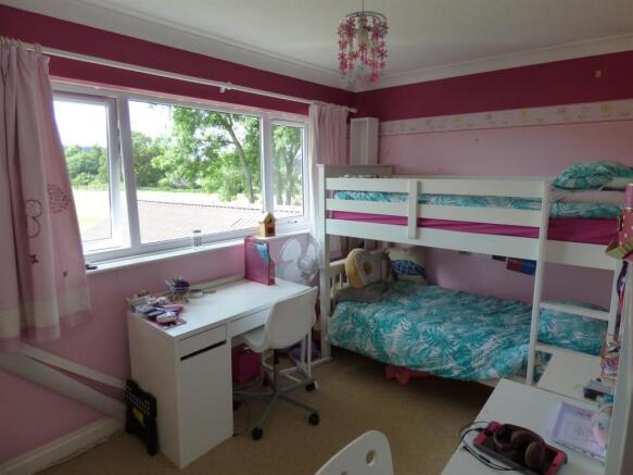 Bedroom 2.JPG