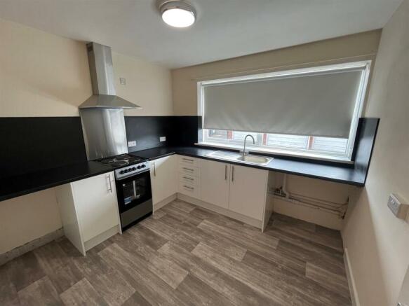 Kitchen (1).jpg