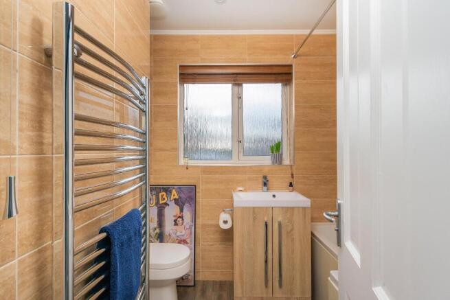 1P1CWD - Bathroom C.jpg