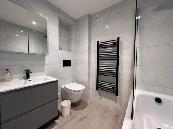 Main Bathroom