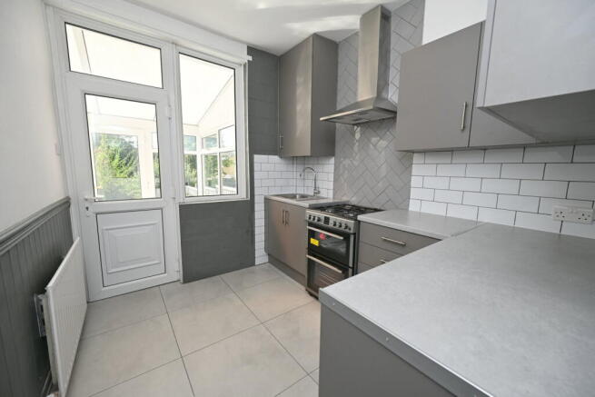 3 bed Terraced for sale Image 8