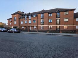 Flat 3, 40 Golding Court, Riverdene Road, Ilford IG1 2EN