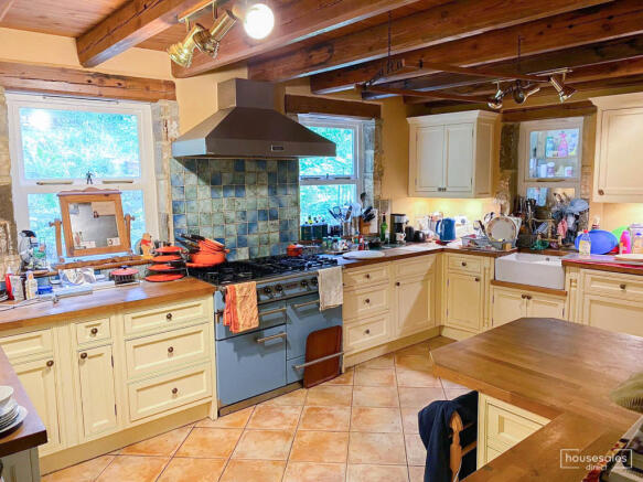 kitchen2.jpg