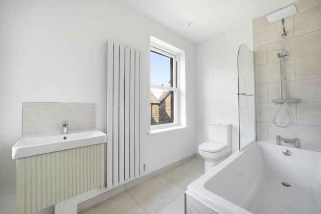 3 bed Apartment for sale Image 12