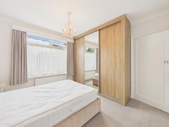 2 bed Semi-Detached Bungalow for sale Image 9