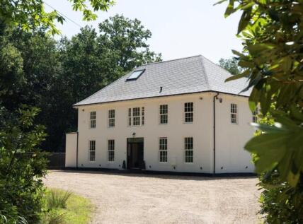 Copthorne Common, Copthorne, RH10