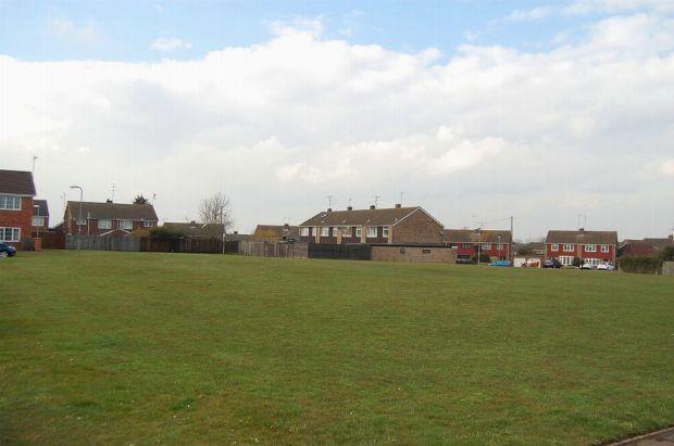 VIEW TO THE FRONT