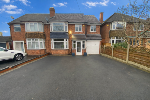 8, Kemelstowe Crescent, Halesowen B63 1ES