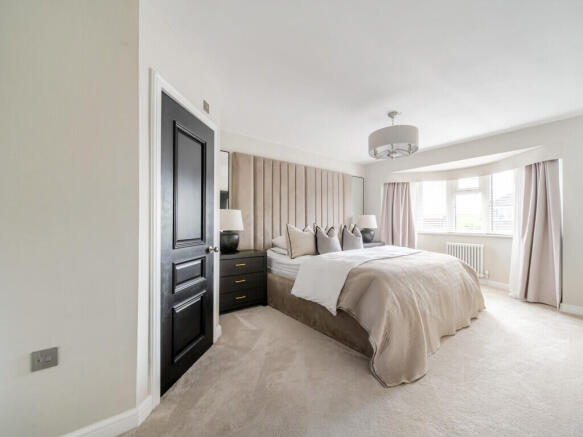 5 bed Detached for sale Image 12