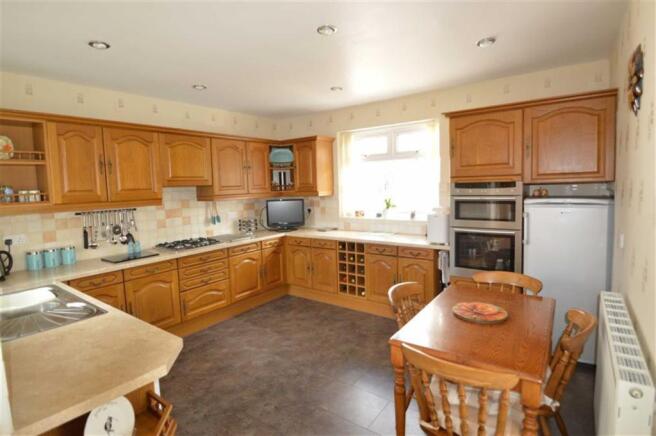 Kitchen / Breakfast 