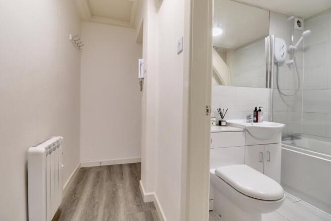 1 bed Flat for sale Image 8