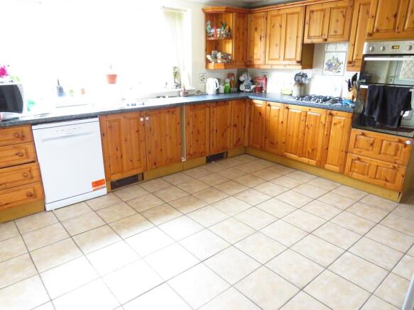Kitchen / Breakfast Room