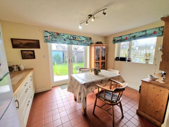 2 bed Semi-Detached for sale Image 8