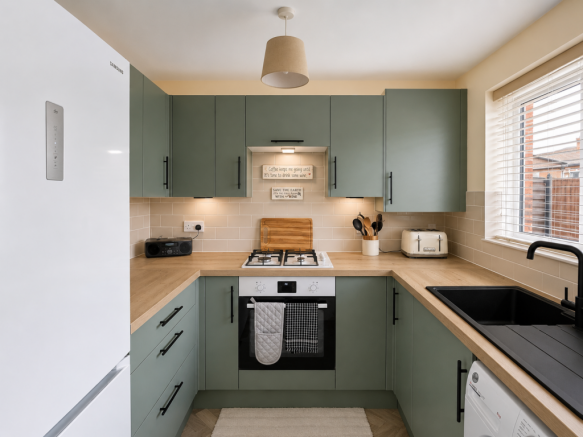 2 bed Semi-Detached for sale Image 4