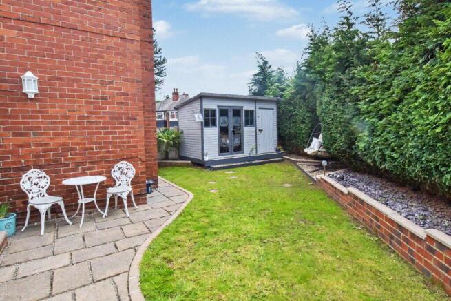 2 bed Semi-Detached for sale Image 8