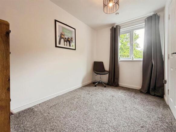 2 bed Apartment for sale Image 10