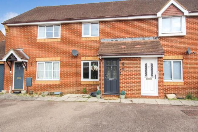 2-bed terraced on Ropeland Way, Horsham, £375,000