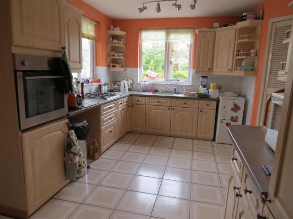 Kitchen: