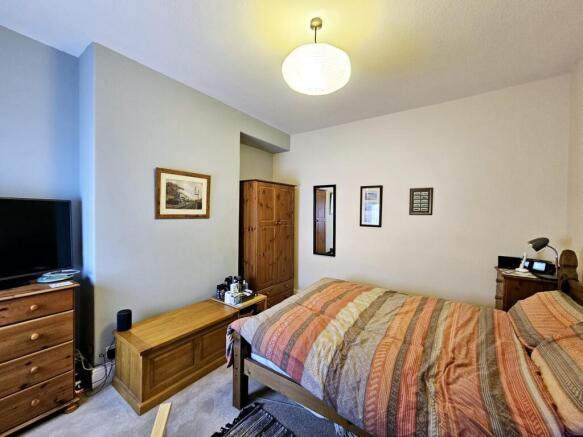 4 bed Terraced for sale Image 9
