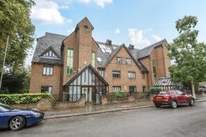 Flat 2, St Lukes Court, Mountfield Road, Finchley, London N3 3NU