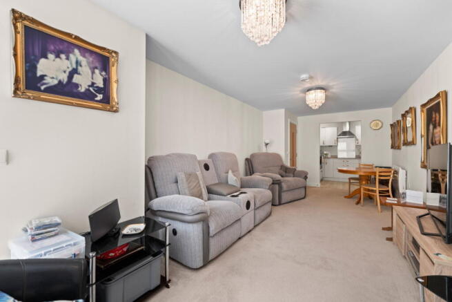 1 bed Retirement Property for sale Image 7